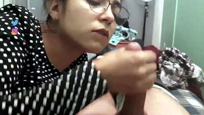 Lámhdhéanta le críochnú ar láimh - go leor bainne