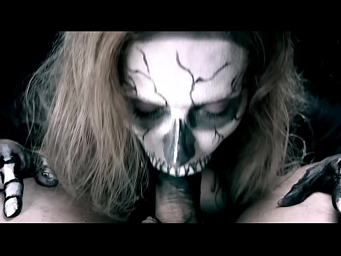 ❤️ Demon cailín sucking coileach lena béal dubh agus shlogtha cum. ️ Porn ag ga.it-com.top ❌