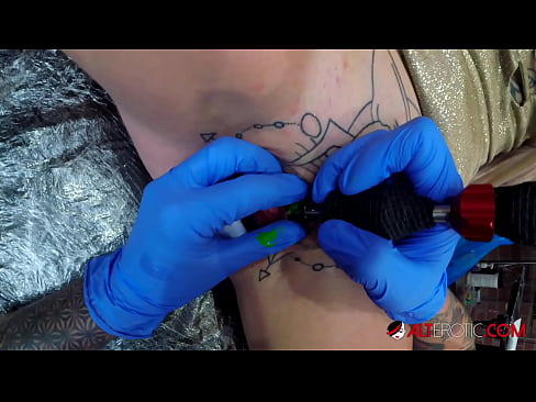 ❤️ An hottie thar a bheith tattooed Sully Savage fuair tattoo ar a clitoris ️ Porn ag ga.it-com.top ❌
